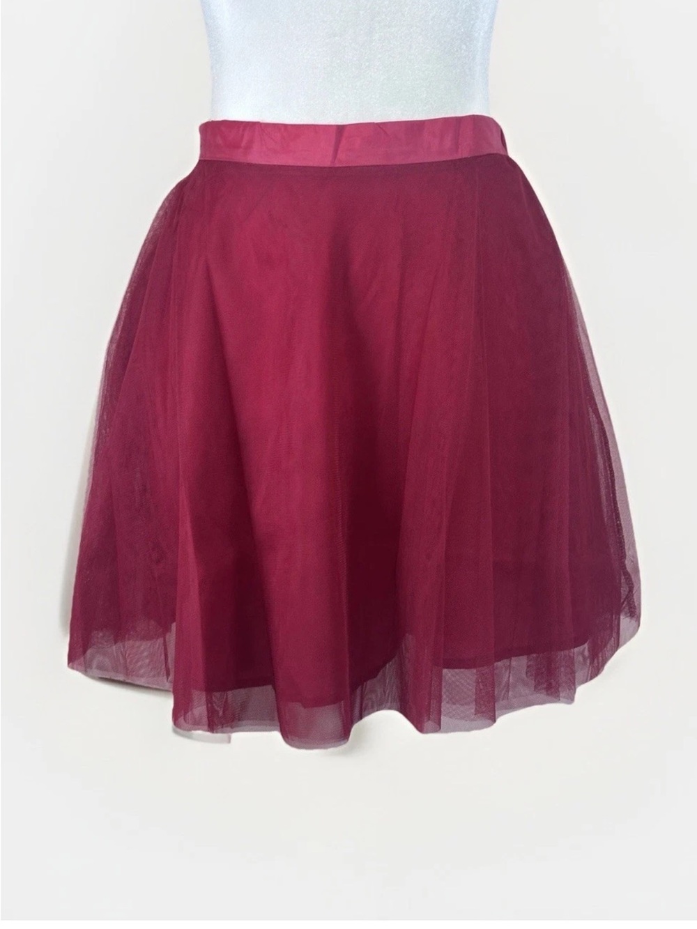 NWT Elegant Burgundy Tulle Skater Skirt with Satin Waistband Satin Lined Mini - Picture 2 of 8